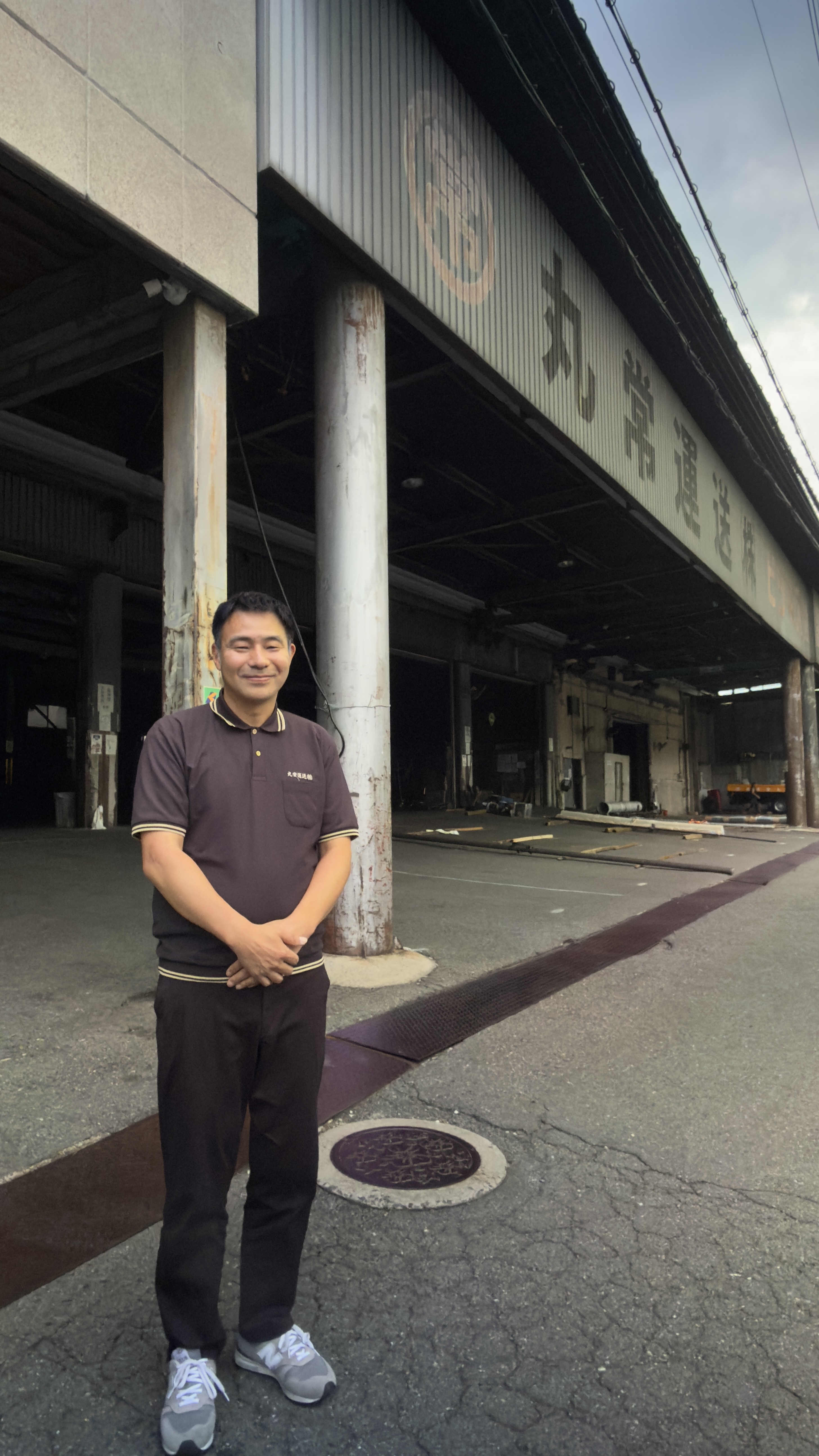 丸常運送の倉庫・車両